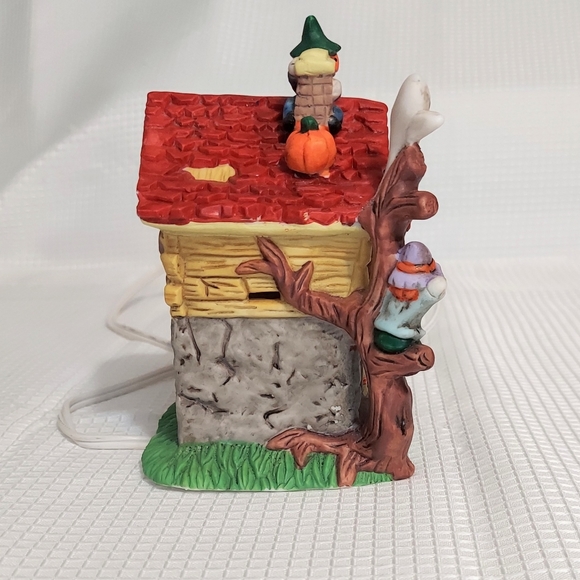 Halloween Spooky Hollow Small Lighted Porcelain House Haunted Ghosts 1997 - Picture 5 of 11